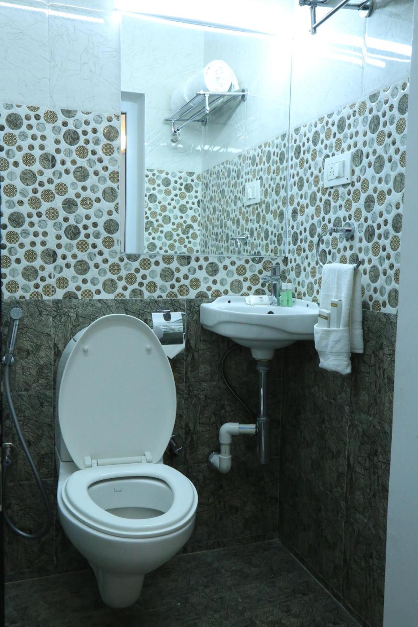 Christian Guest House ヴェールール エクステリア 写真